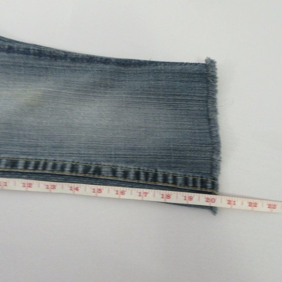 BEBE Kayla Blue Distressed Fryed Capri Hem Jeans - Picture 9 of 9